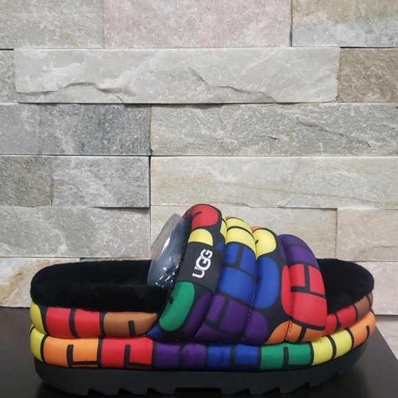🎁 UGG Pride Slide Slipper